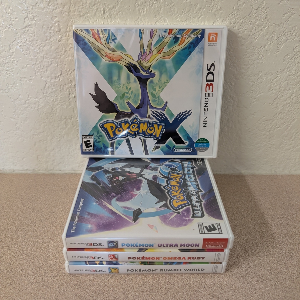 Nintendo 3DS Pokémon Game Collection - Blue and White
